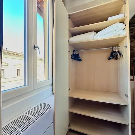 Warm Retreat In The Heart Of Cls Station Apartment *