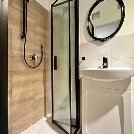 Apartment Warm Retreat In The Heart Of Cls Station Florence