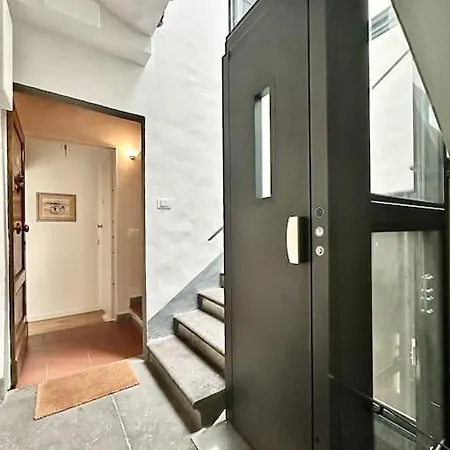 Apartment Warm Retreat In The Heart Of Cls Station
