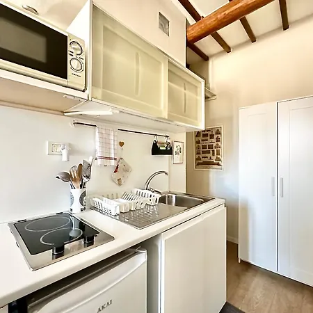 Warm Retreat In The Heart Of Cls Station Apartment *