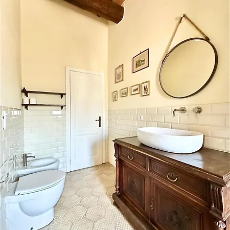 Apartment Warm Retreat In The Heart Of Cls Station Florence