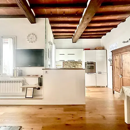 Apartment Warm Retreat In The Heart Of Cls Station Florence